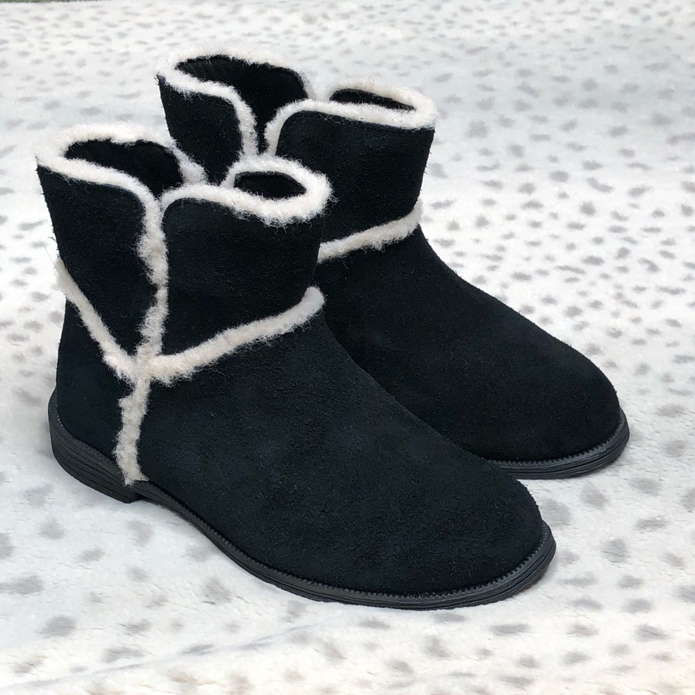 Ugg Coletta Ankle Bootie Suede Shearling Boot - Picture 2 of 7